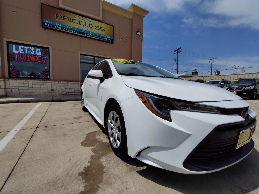 2025 Toyota Corolla Image 2