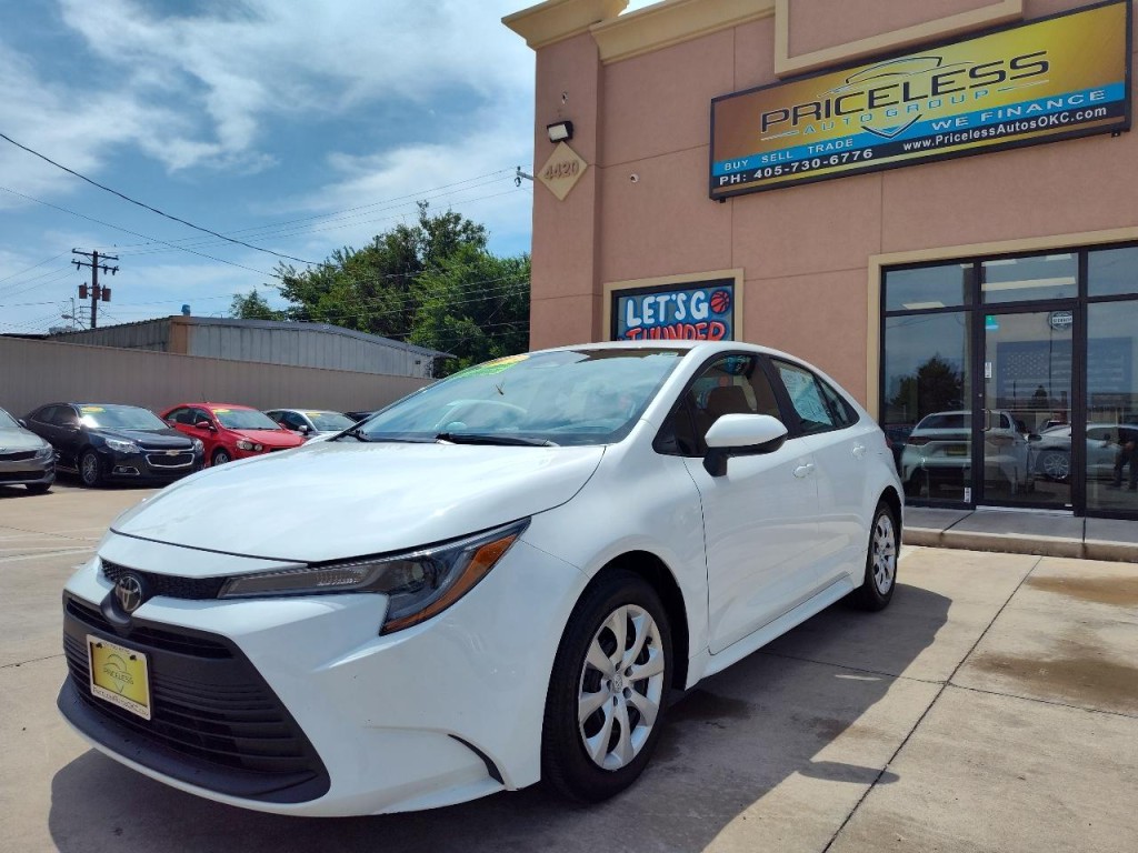 2025 Toyota Corolla Image 8