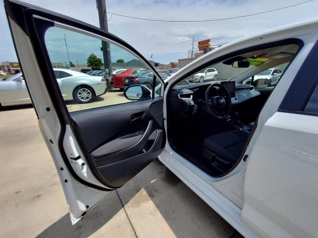 2025 Toyota Corolla Image 13