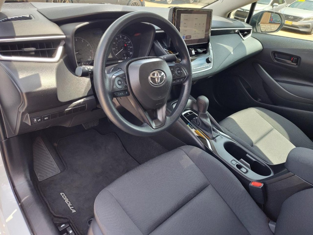 2025 Toyota Corolla Image 16