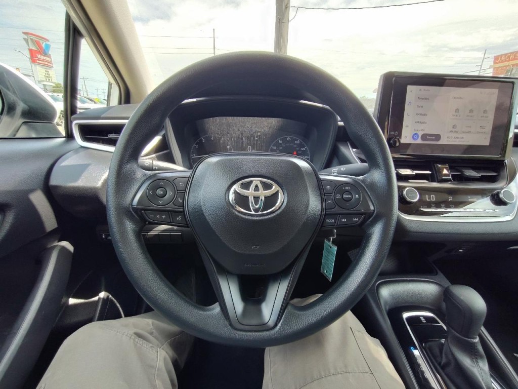 2025 Toyota Corolla Image 17