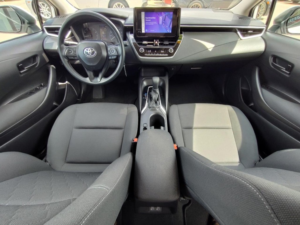 2025 Toyota Corolla Image 33