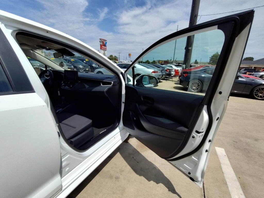 2025 Toyota Corolla Image 40