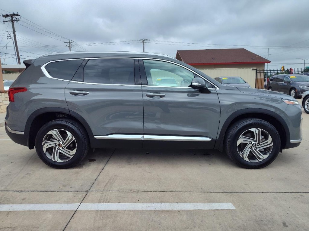 2023 Hyundai Santa Fe Image 3