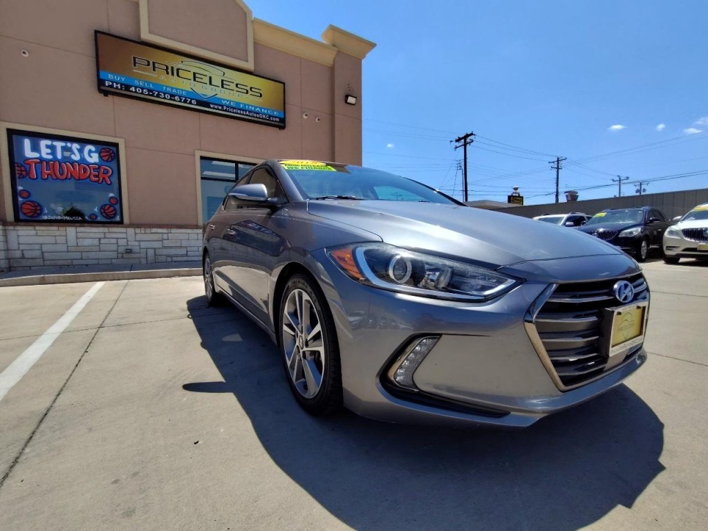 2018 Hyundai Elantra Image 2