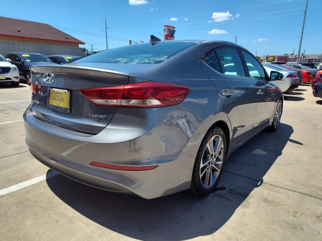 2018 Hyundai Elantra Image 4