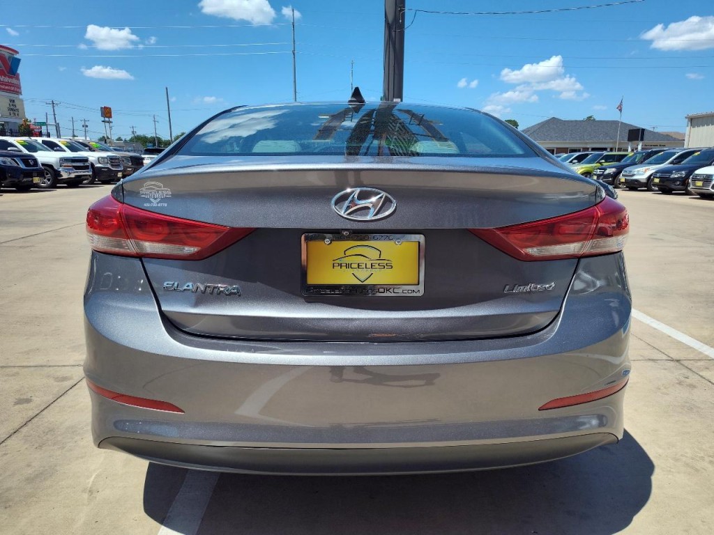2018 Hyundai Elantra Image 5