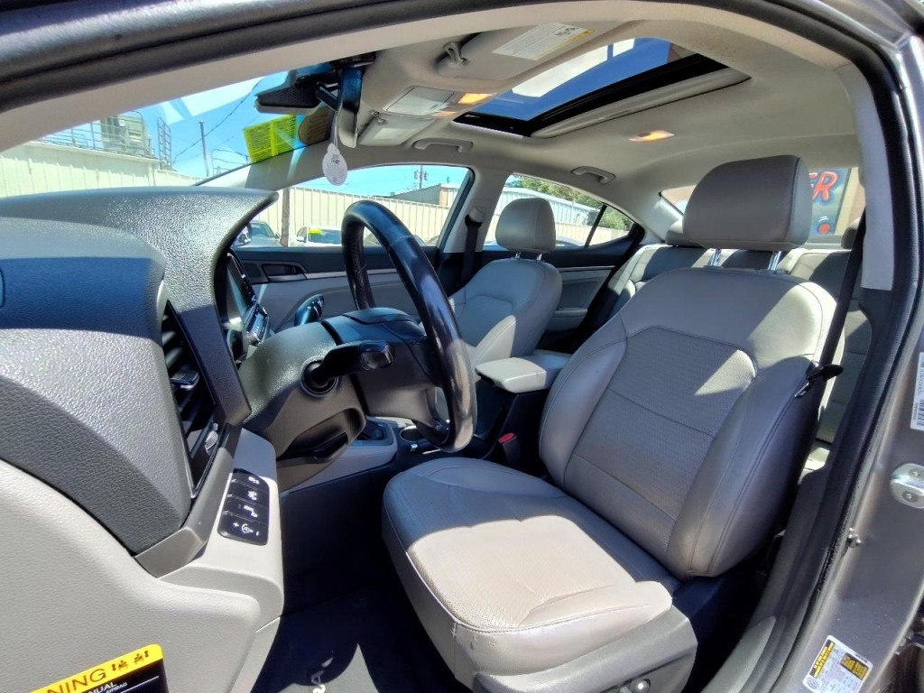 2018 Hyundai Elantra Image 15