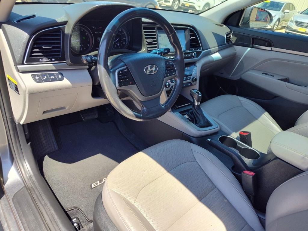 2018 Hyundai Elantra Image 16