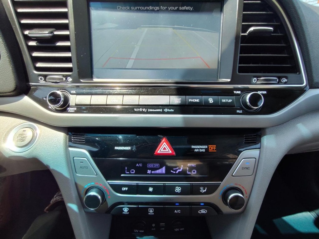 2018 Hyundai Elantra Image 24