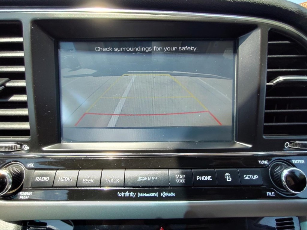 2018 Hyundai Elantra Image 25