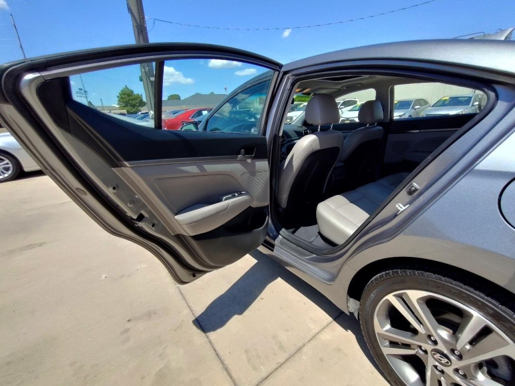 2018 Hyundai Elantra Image 33