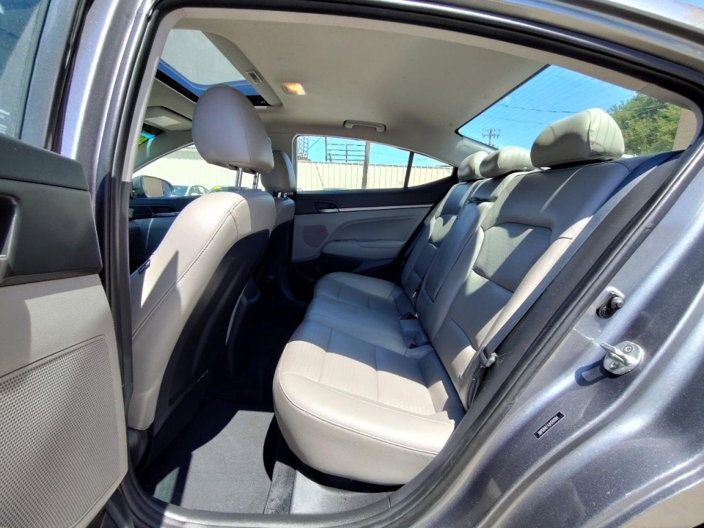 2018 Hyundai Elantra Image 34