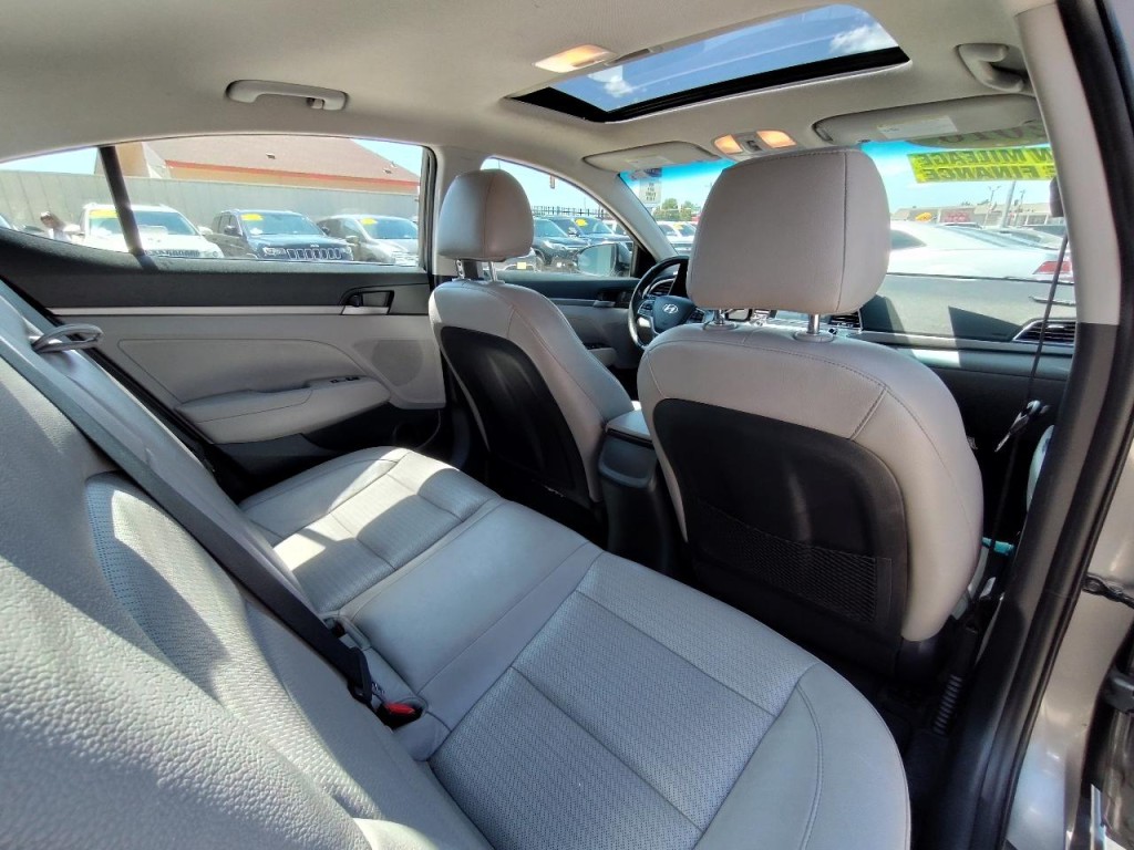 2018 Hyundai Elantra Image 44