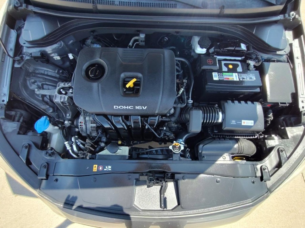 2018 Hyundai Elantra Image 54