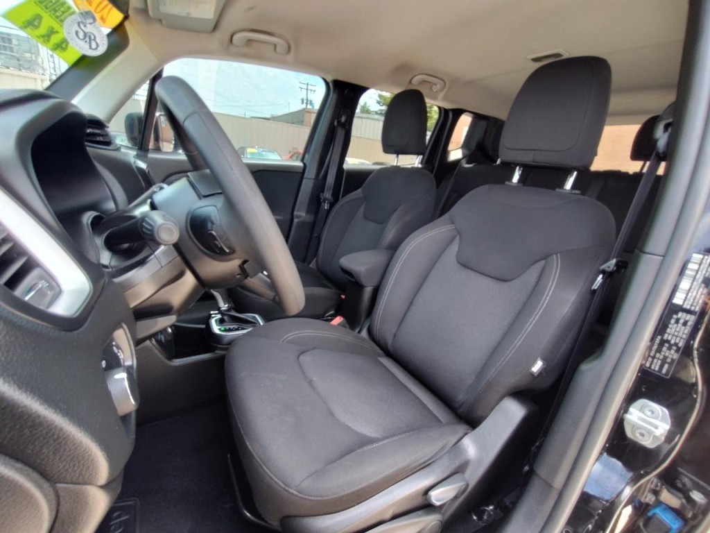 2021 Jeep Renegade Image 16