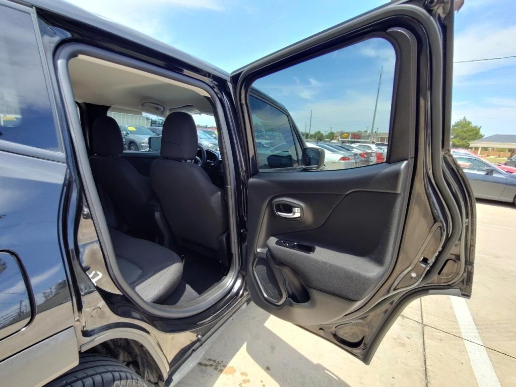 2021 Jeep Renegade Image 38