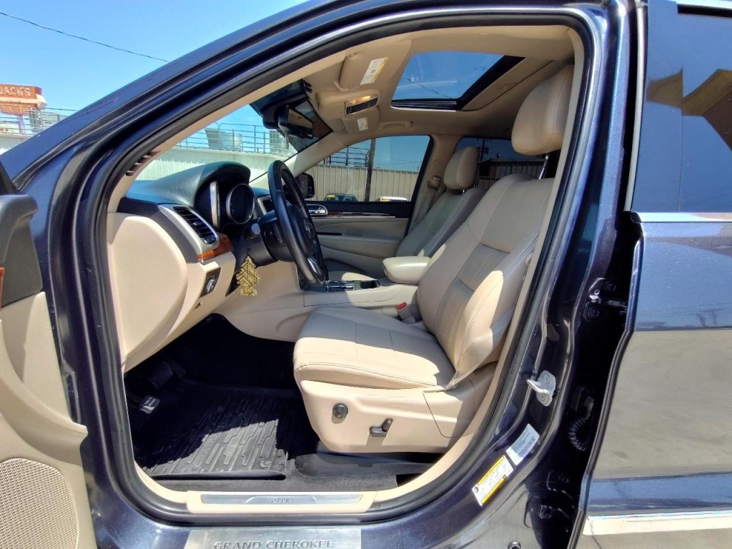 2013 Jeep Grand Cherokee Image 14