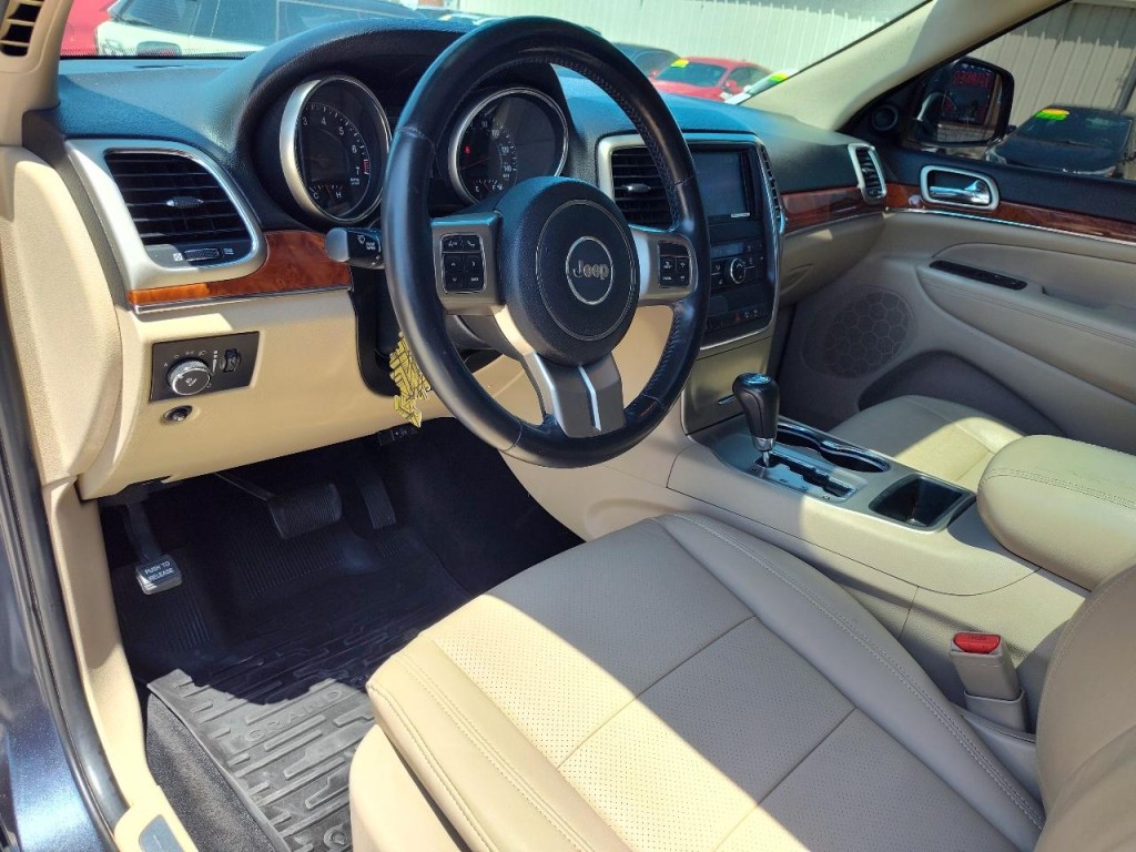 2013 Jeep Grand Cherokee Image 16