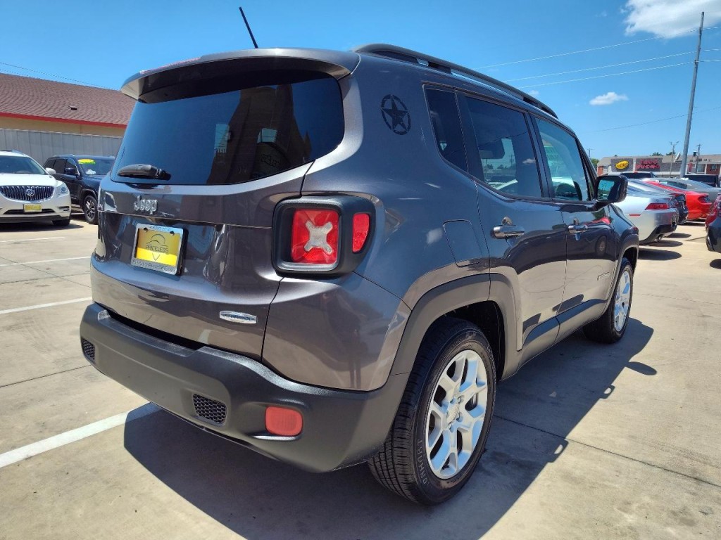 2016 Jeep Renegade Image 4