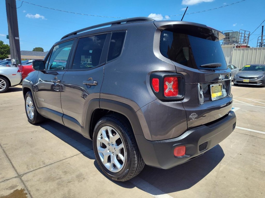 2016 Jeep Renegade Image 6