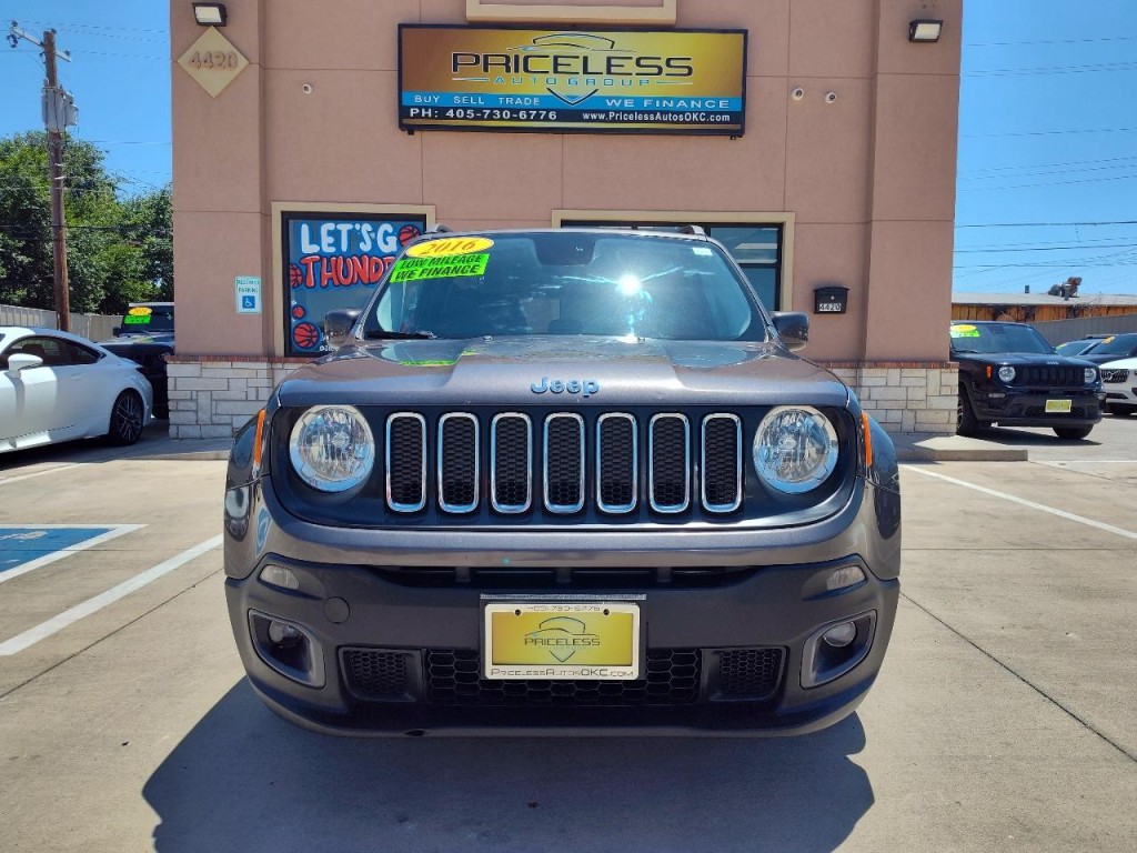 2016 Jeep Renegade Image 9