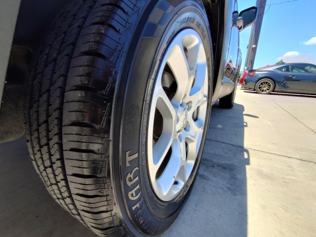 2016 Jeep Renegade Image 13