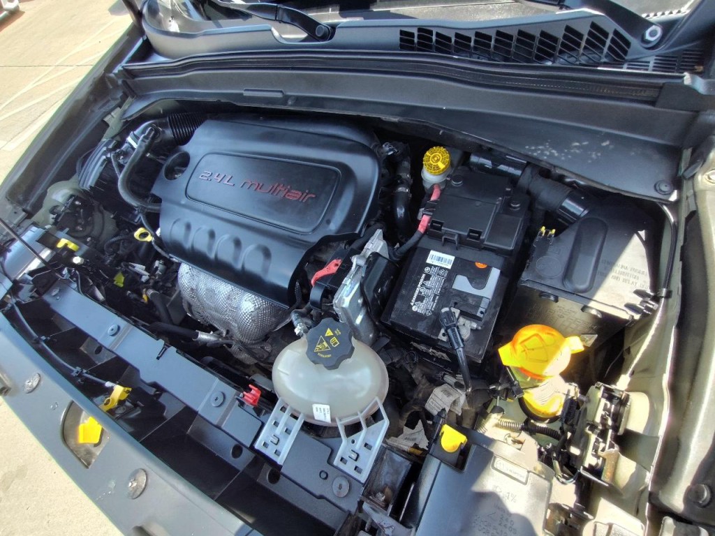 2016 Jeep Renegade Image 14