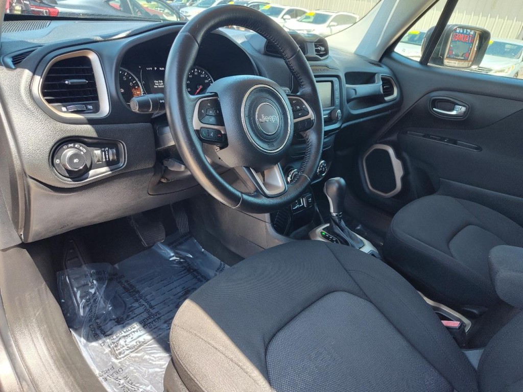 2016 Jeep Renegade Image 18