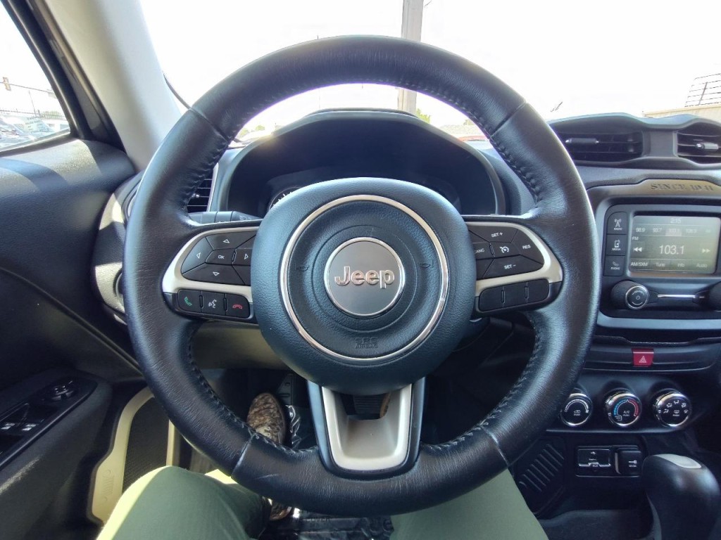 2016 Jeep Renegade Image 19