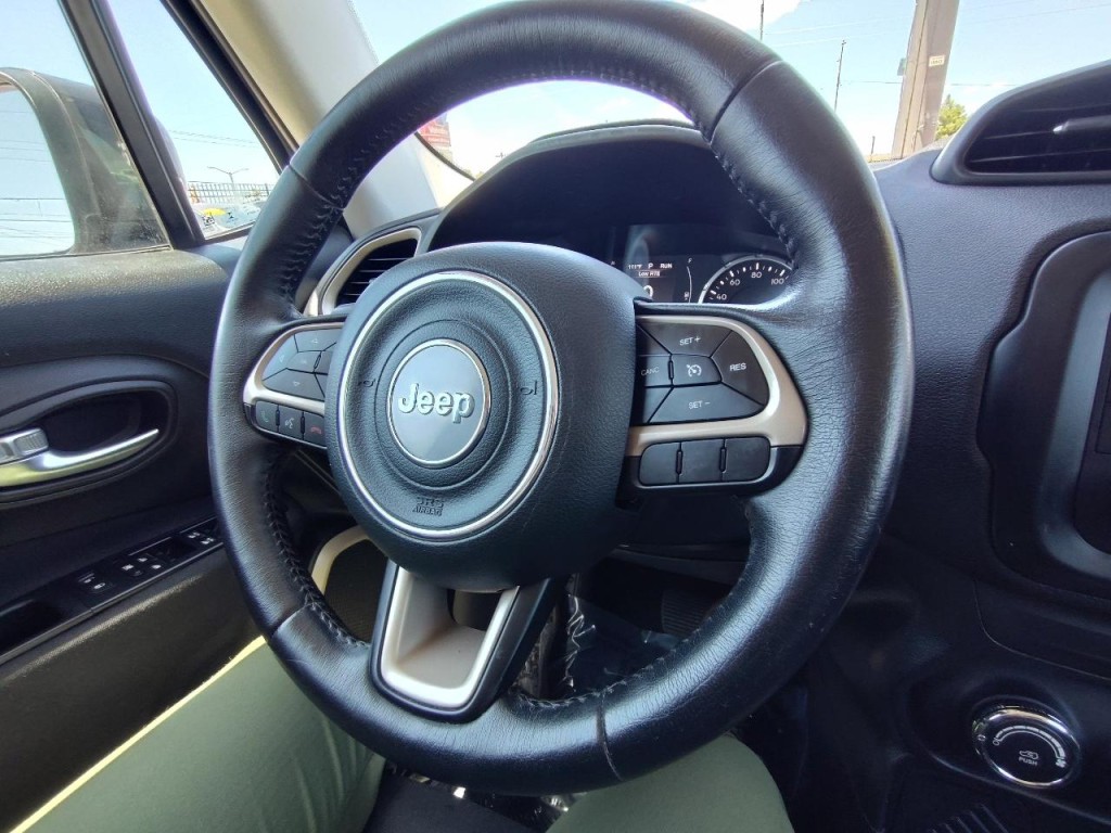 2016 Jeep Renegade Image 21