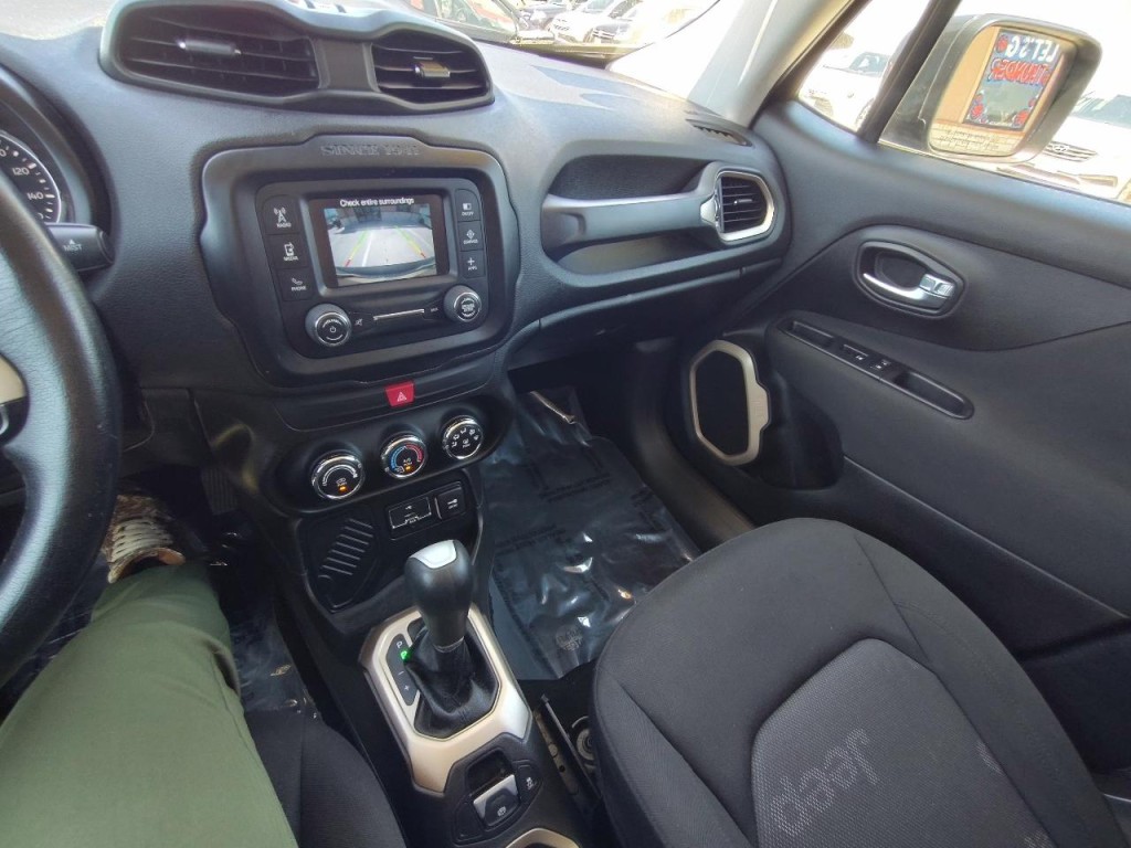 2016 Jeep Renegade Image 23