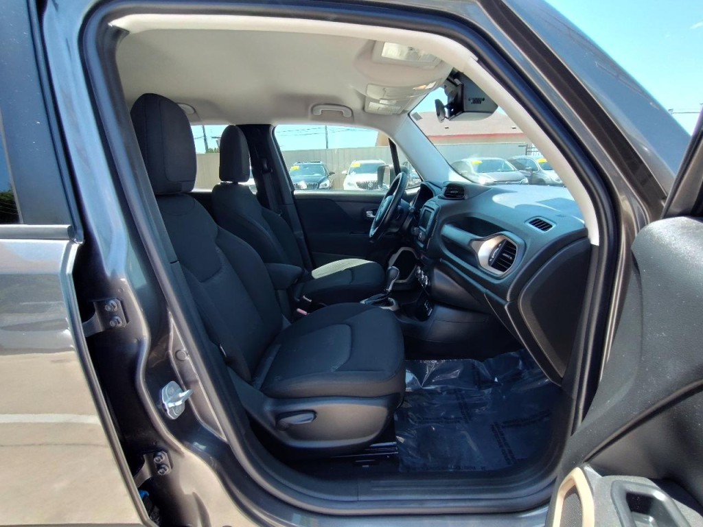2016 Jeep Renegade Image 44