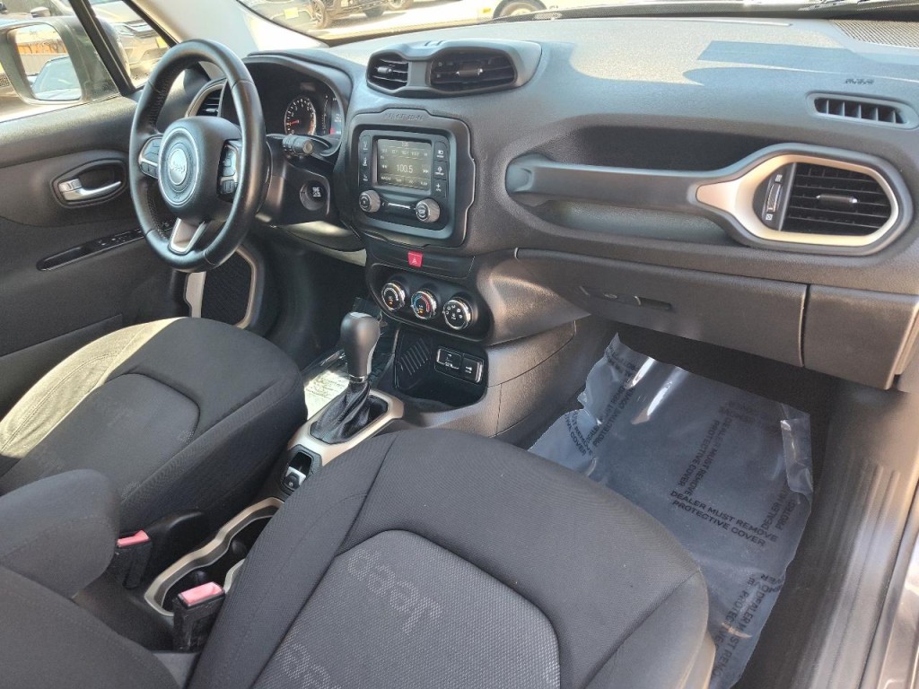 2016 Jeep Renegade Image 46