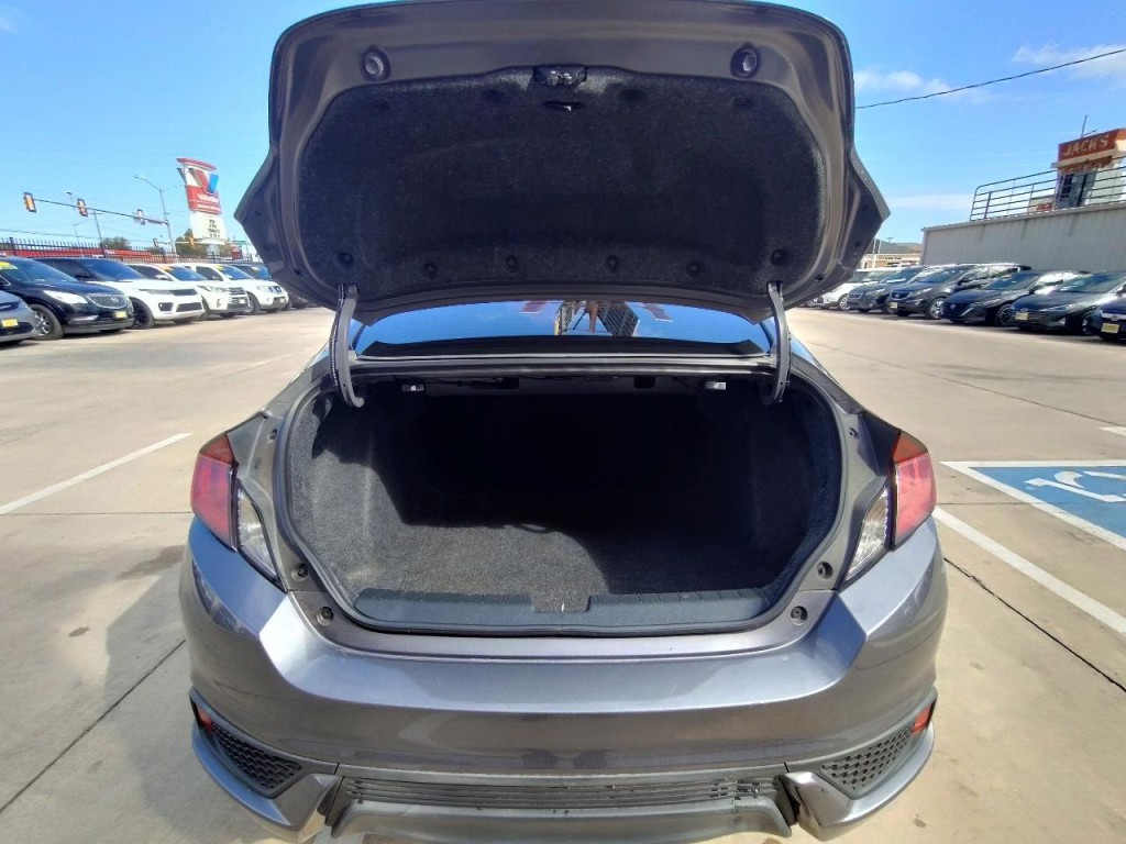 2019 Honda Civic Image 36