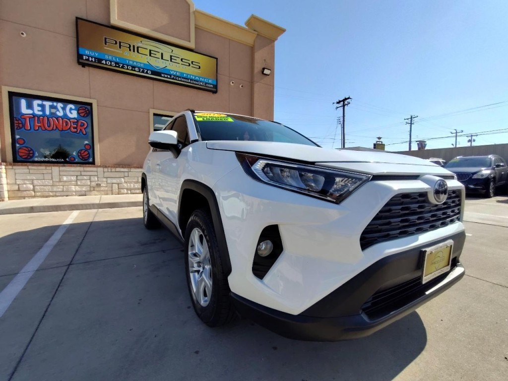 2019 Toyota Rav4 Image 2
