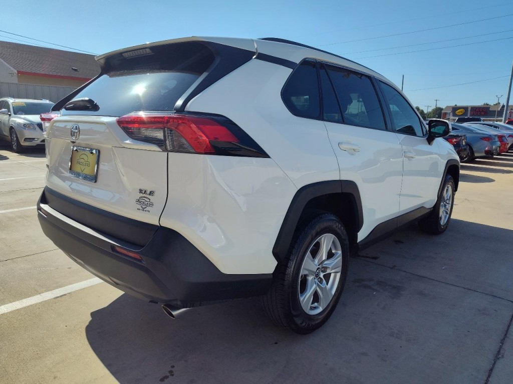 2019 Toyota Rav4 Image 4