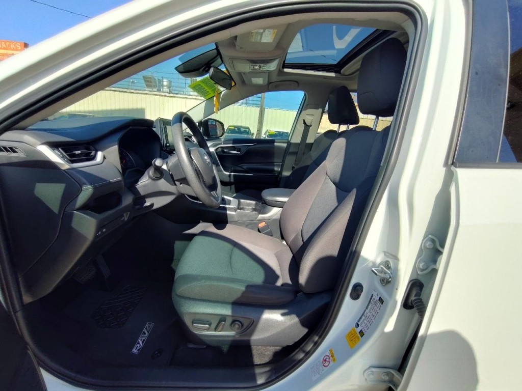 2019 Toyota Rav4 Image 13