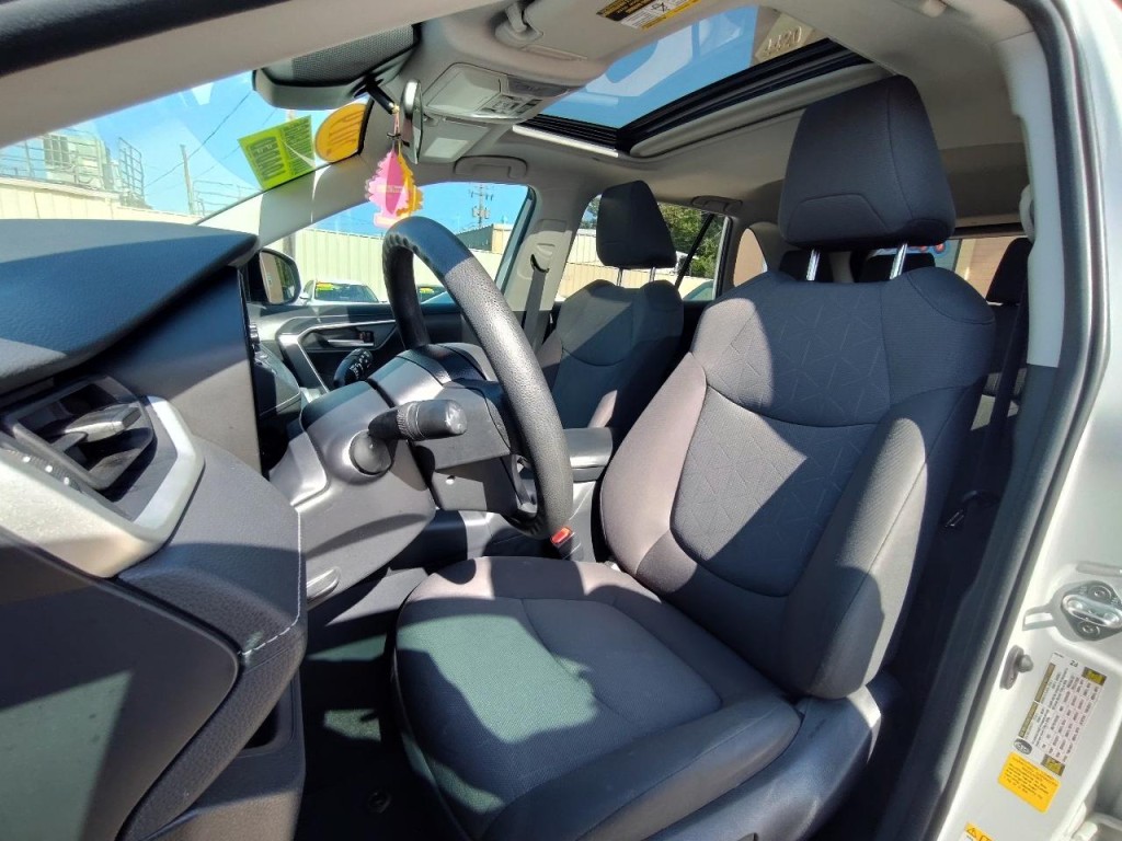 2019 Toyota Rav4 Image 15