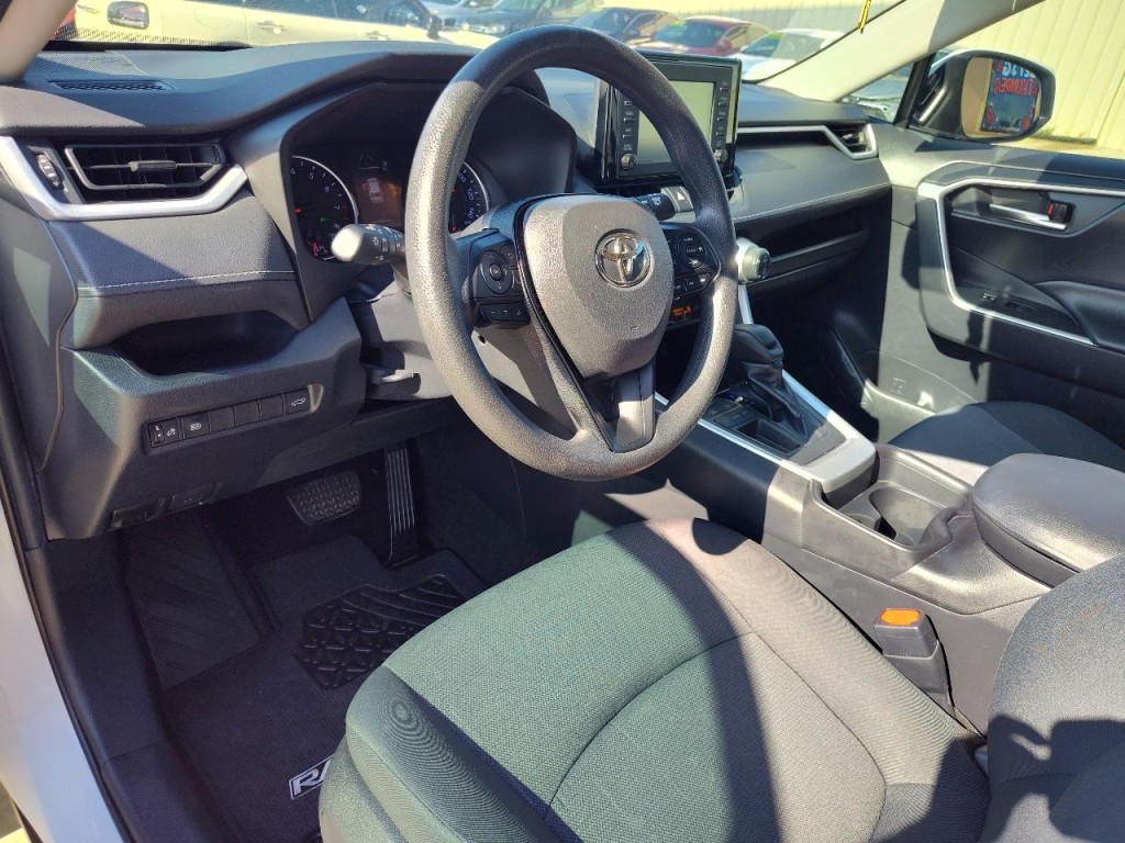 2019 Toyota Rav4 Image 16
