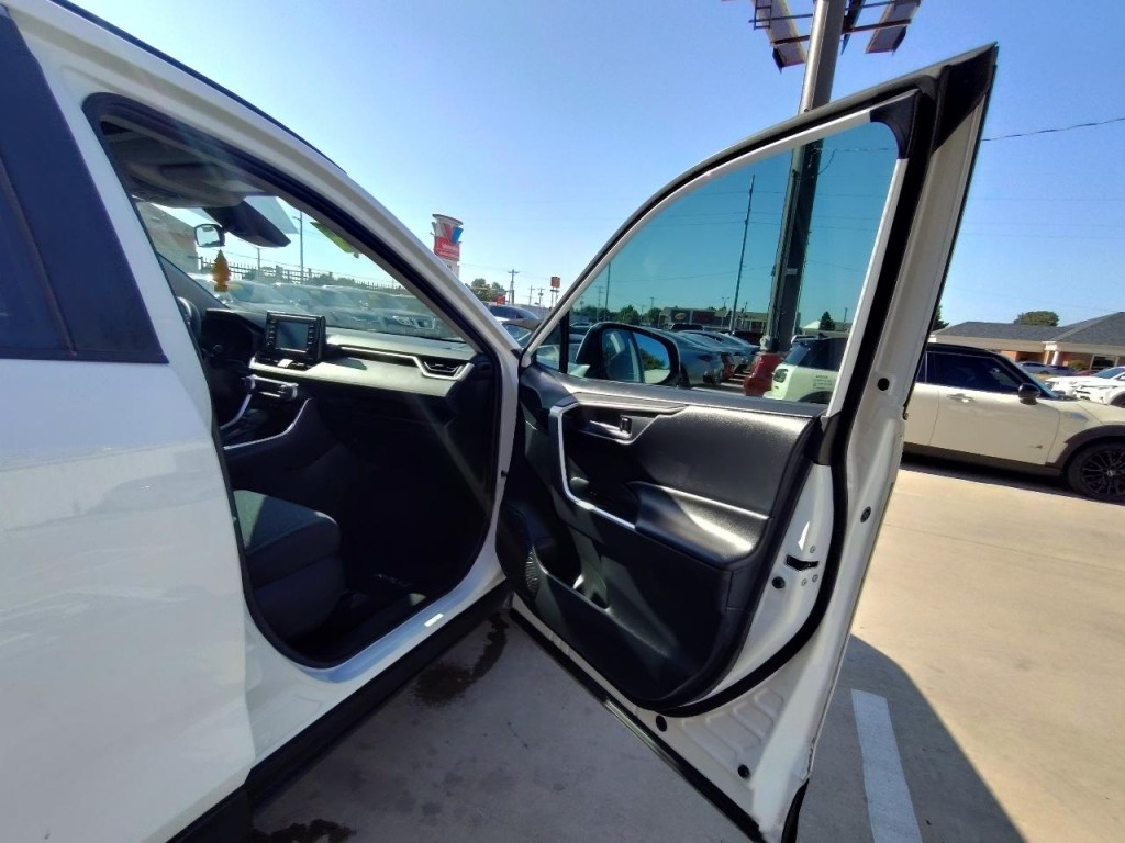 2019 Toyota Rav4 Image 39