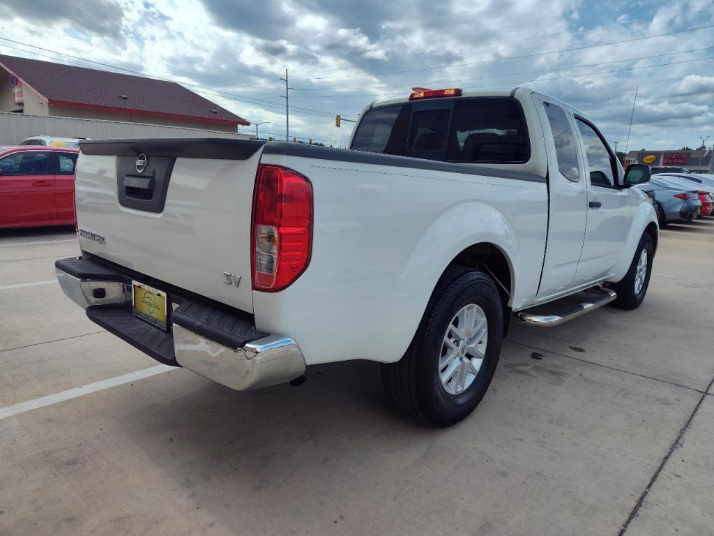 2017 Nissan Frontier Image 4