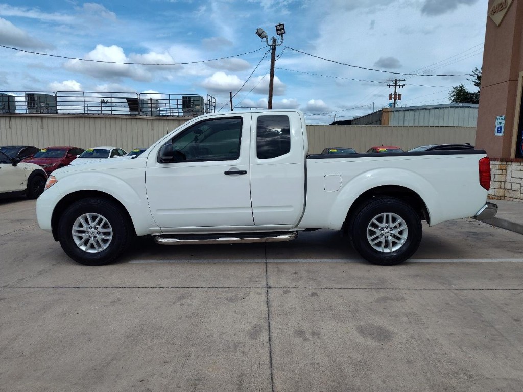 2017 Nissan Frontier Image 7