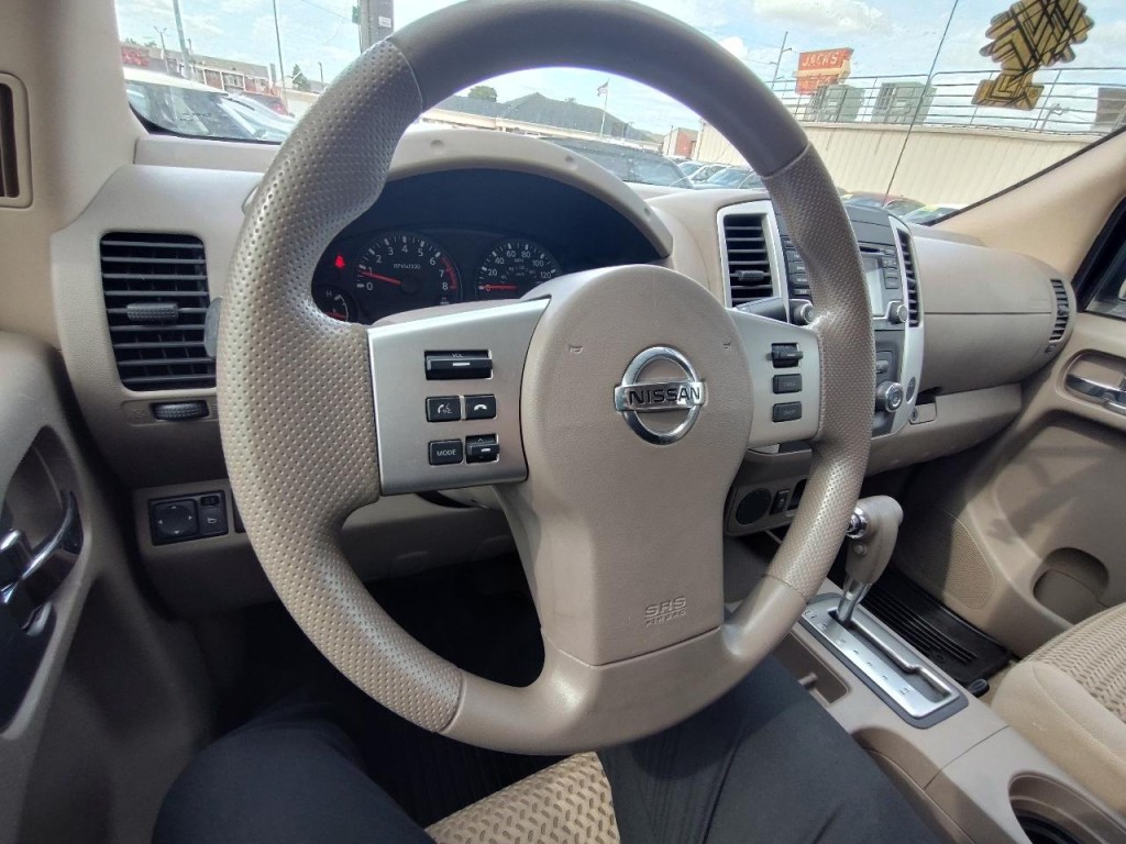 2017 Nissan Frontier Image 18