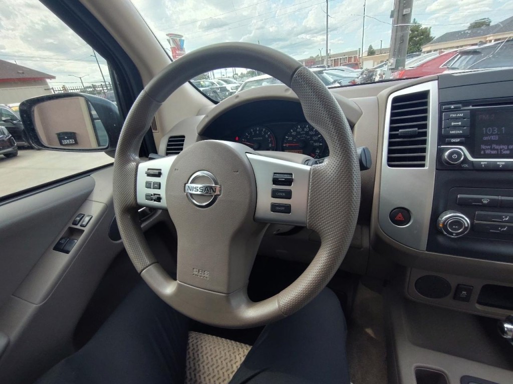2017 Nissan Frontier Image 19