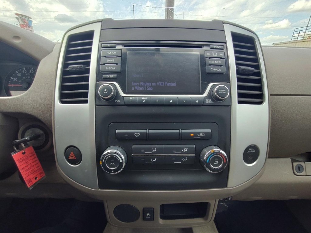 2017 Nissan Frontier Image 22