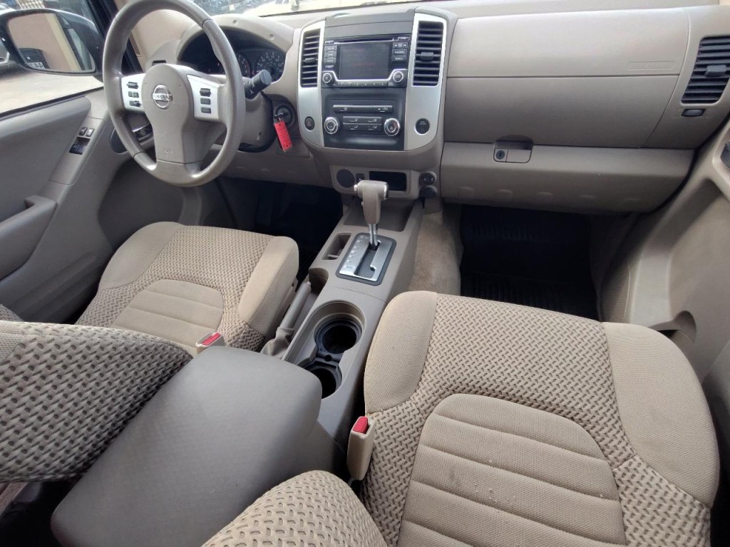 2017 Nissan Frontier Image 30