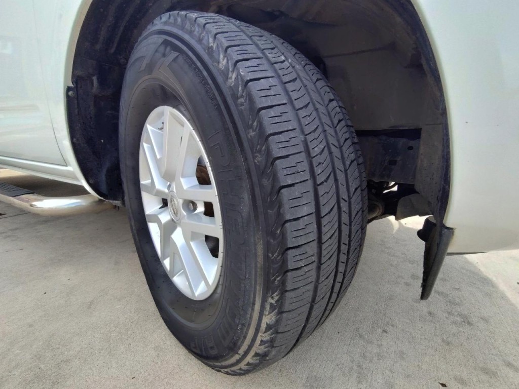 2017 Nissan Frontier Image 40