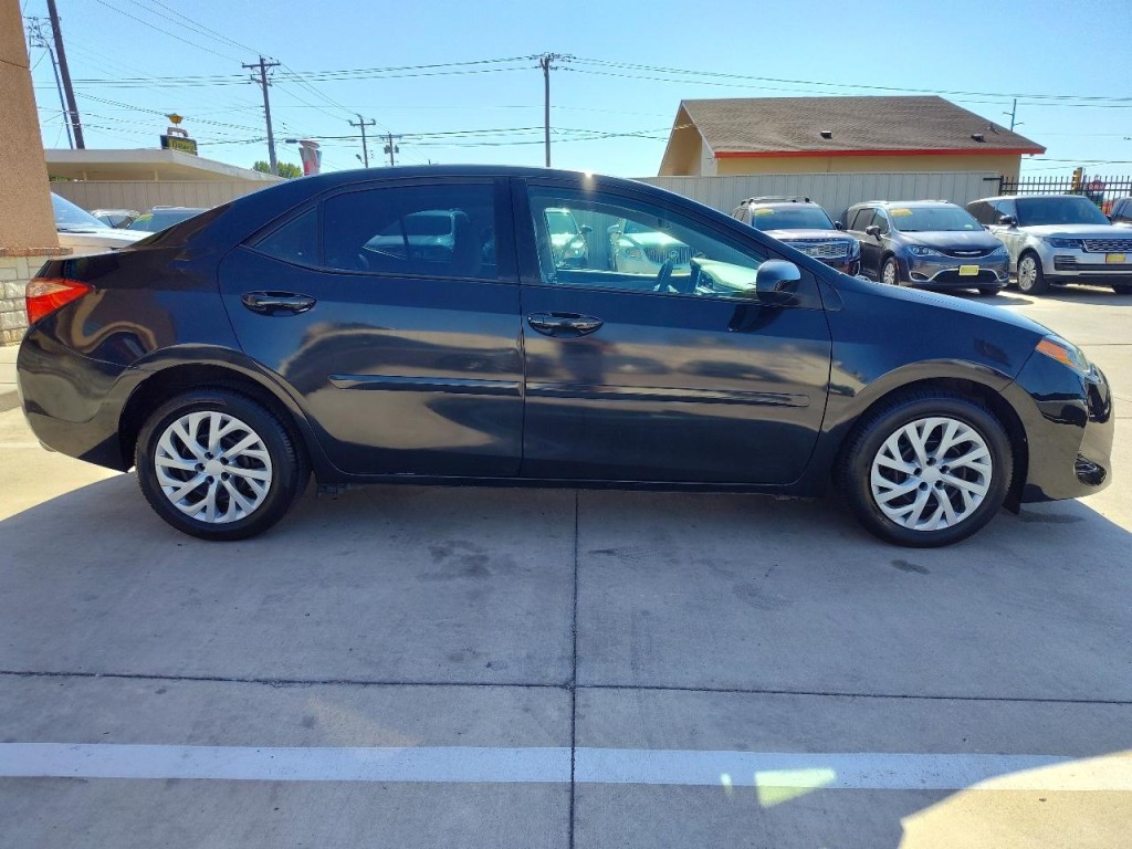 2018 Toyota Corolla Image 3