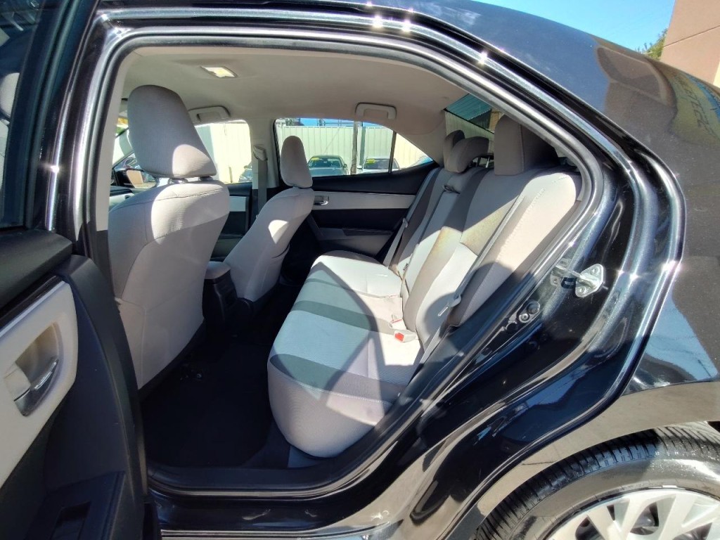 2018 Toyota Corolla Image 31